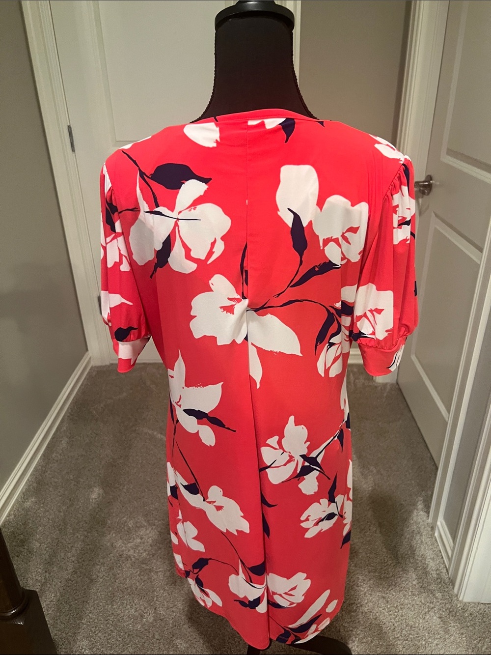 Coral Floral V-Neck Midi Dress with Navy & White Accents Size 14 - Picture 6 of 10